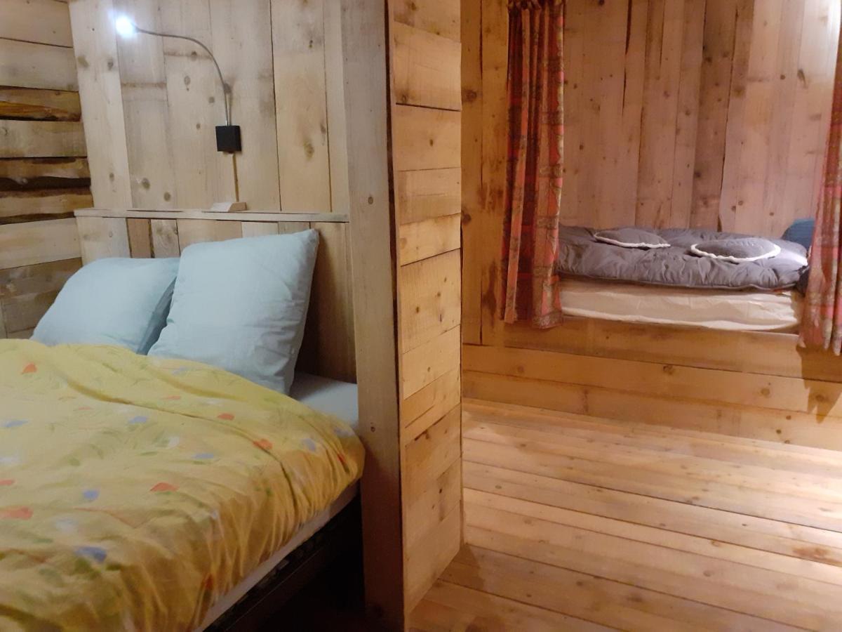 Le Repos Du Nomade B&B 7 Personnes Manhay Eksteriør bilde